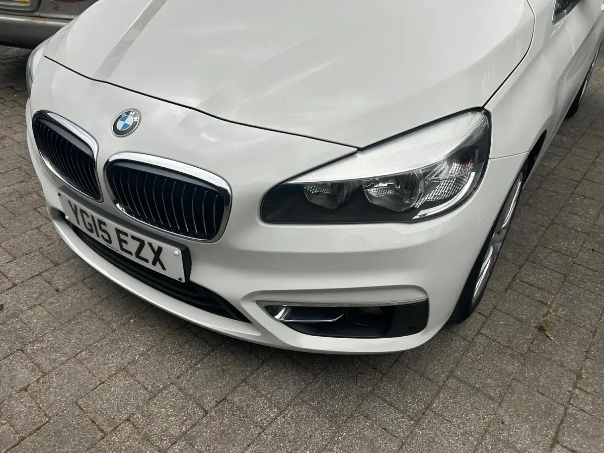 Used BMW 220 Luxury Line 2015 White Hatchback