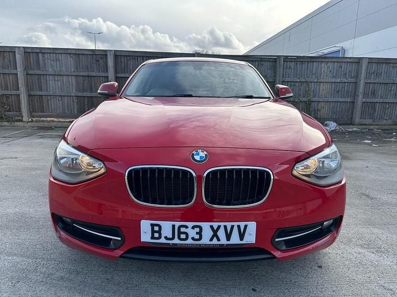 Used BMW 116 Sport Line 2013 Red Hatchback