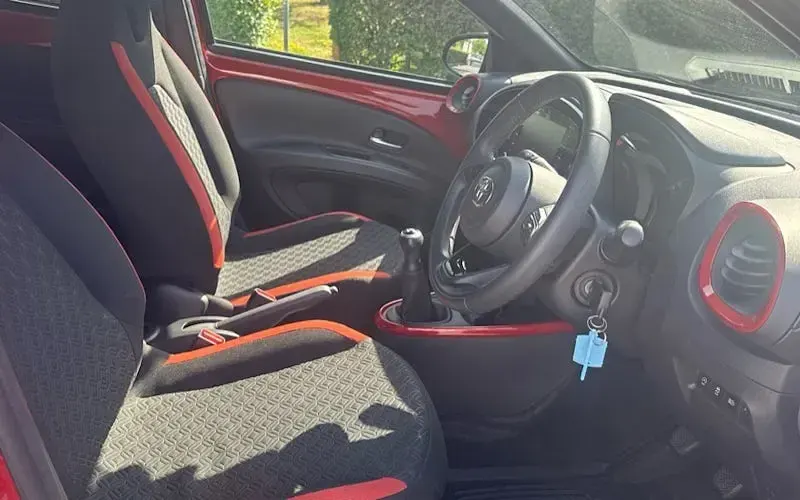 Used Toyota Aygo X 72 HP (52 kW) 2023 Red SUV