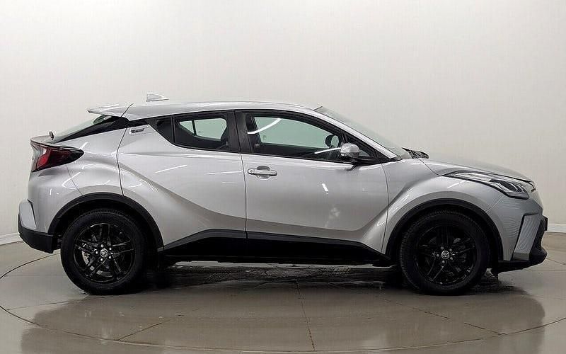 Usado Toyota C-HR 122 HP (89 kW) 2022 Prateado SUV