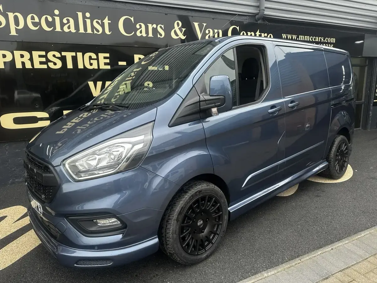 Used Ford Transit Custom Limited 130 HP (95 kW) 2022 Blue Van