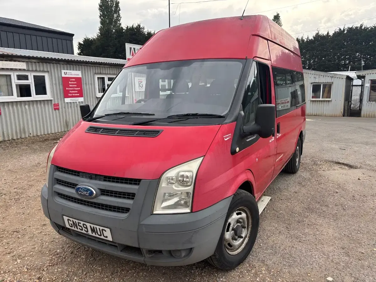 Used Ford Transit 100 HP (73 kW) 2010 Red Van