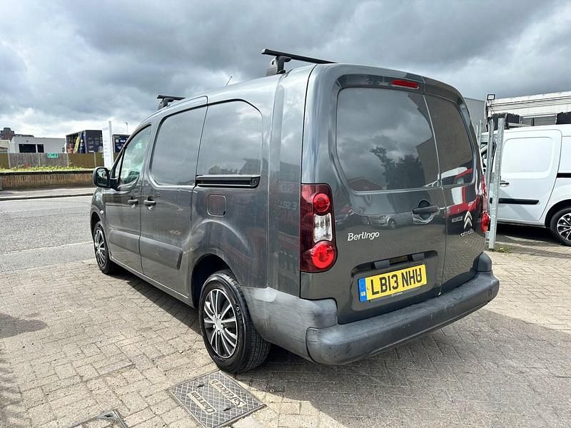 Used Citroën Berlingo 90 HP (66 kW) 2013 Grey MPV