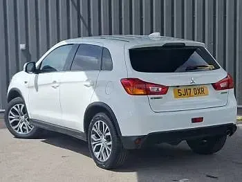 Used Mitsubishi ASX 115 HP (84 kW) 2017 White SUV