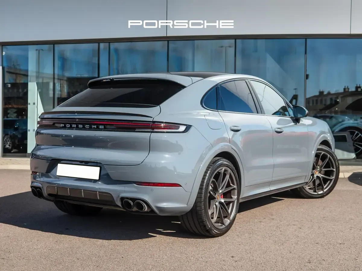 Begagnad Porsche Cayenne 2025 Grå SUV