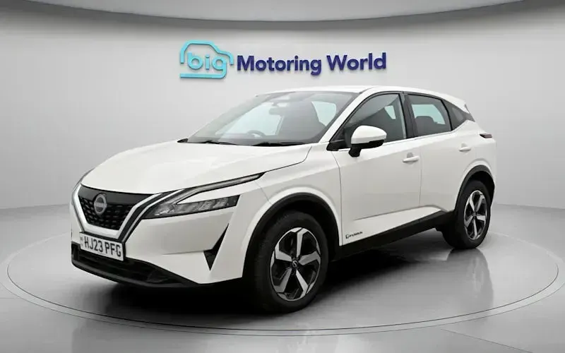 Used Nissan Qashqai Acenta Premium 190 HP (139 kW) 2023 White SUV