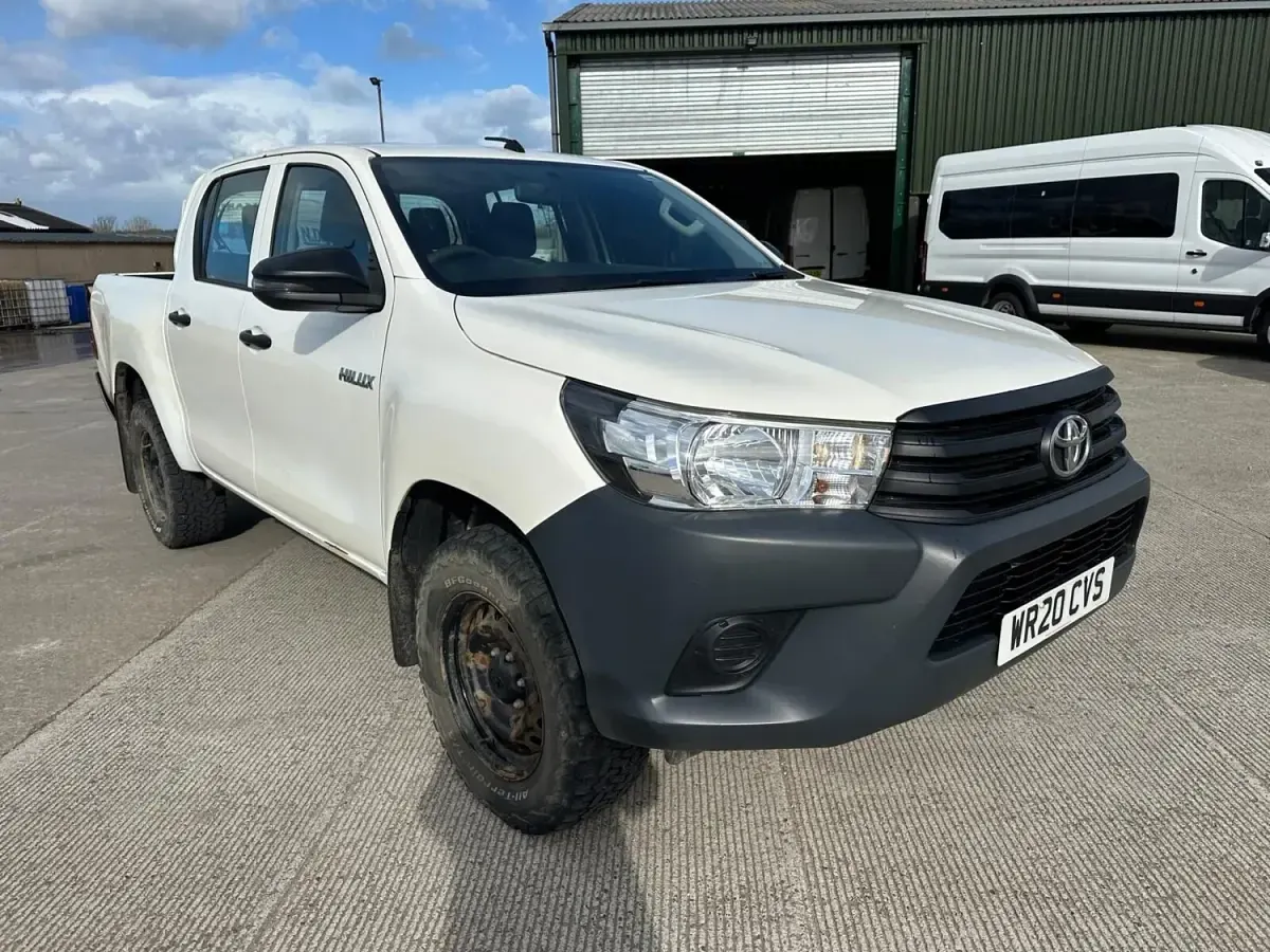 Begagnad Toyota HiLux Active 150 HK (110 kW) 2020 Vit Pickup