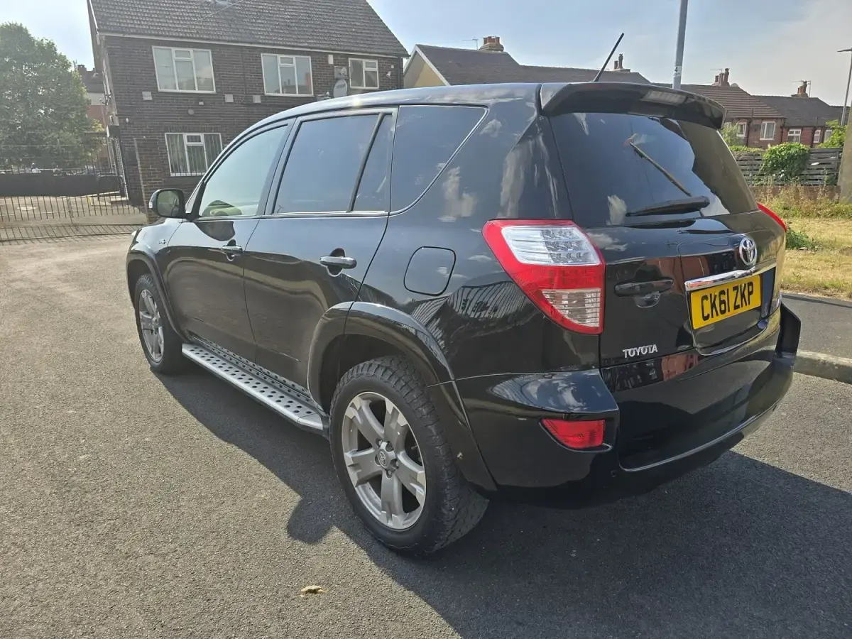 Used Toyota RAV4 SR 150 HP (110 kW) 2012 Black SUV