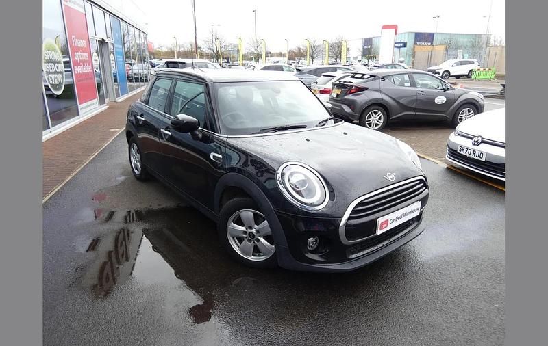Used Mini Cooper Classic 134 HP (98 kW) 2020 Black Hatchback