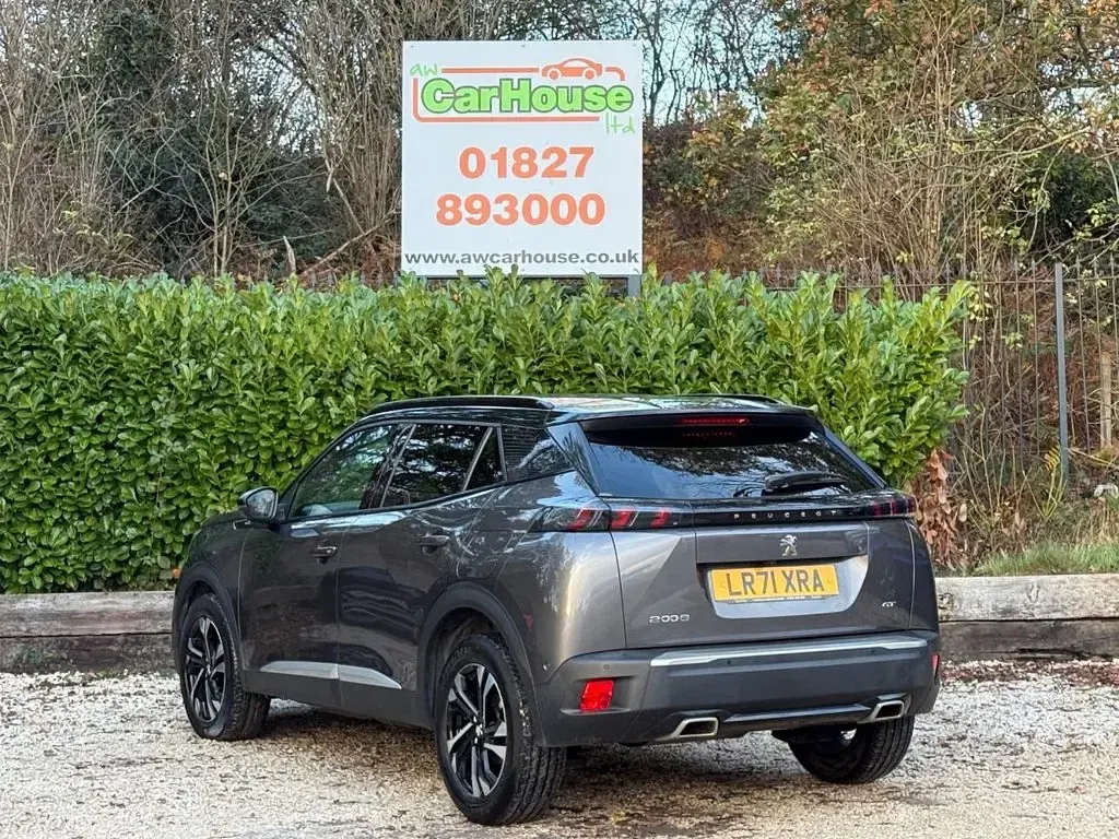 Begagnad Peugeot 2008 GT 130 HK (95 kW) 2021 Grå SUV