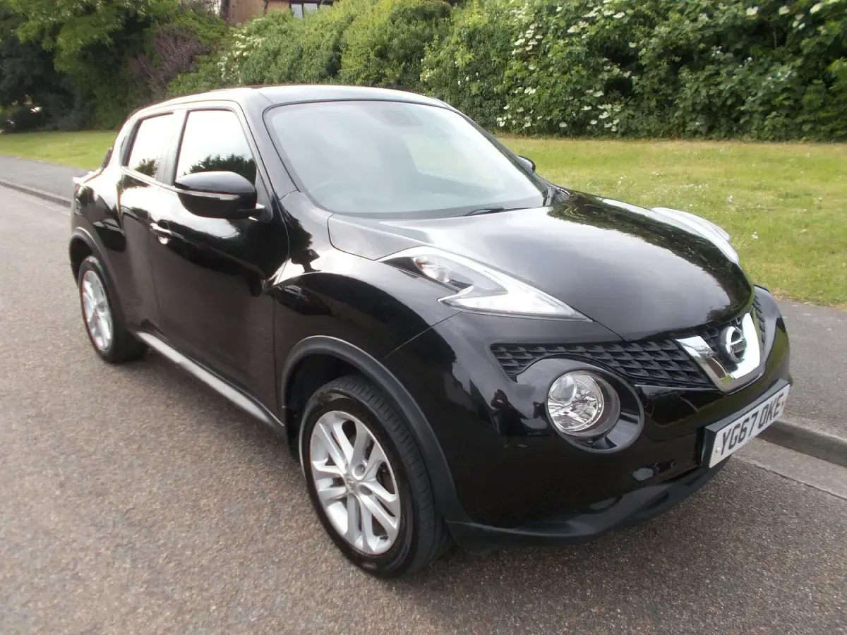Used Nissan Juke N-Connecta 110 HP (80 kW) 2017 Black SUV
