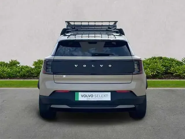Usado Volvo EX30 CC Performance 310 kW (422 HP) 2025 SUV