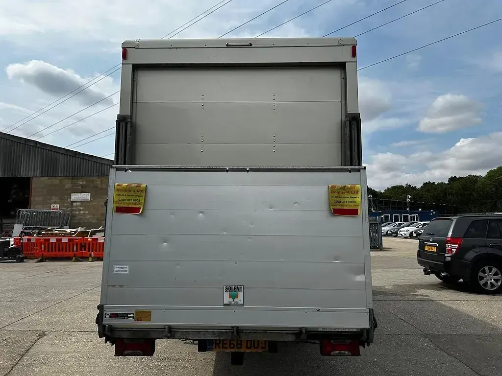 Used Iveco Daily 2018 Gold Van