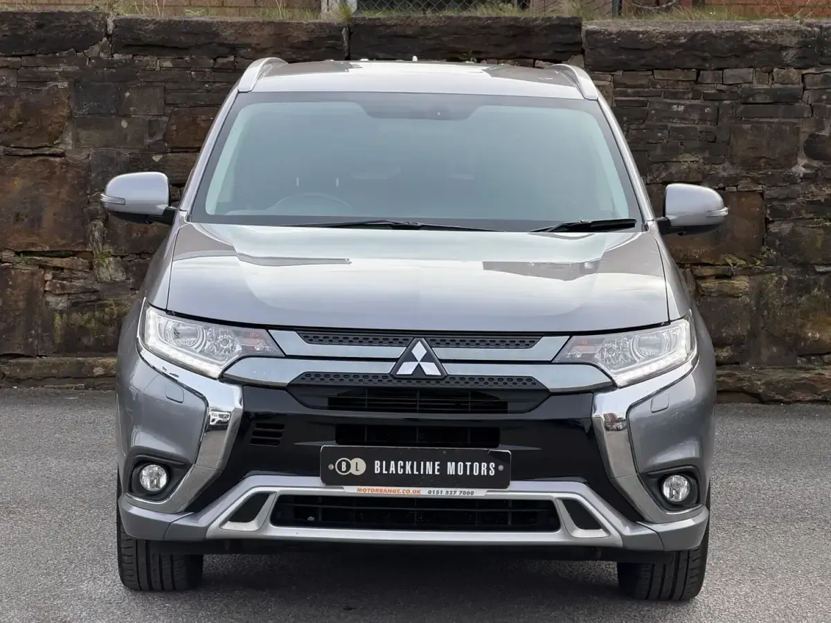 Used Mitsubishi Outlander P-HEV 177 HP (130 kW) 2018 Grey Estate