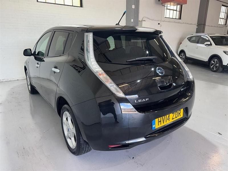 Used Nissan Leaf Acenta 80 kW (109 HP) 2014 Black Hatchback