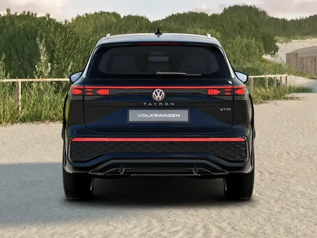 New VW Touran R-line 2026 Black MPV