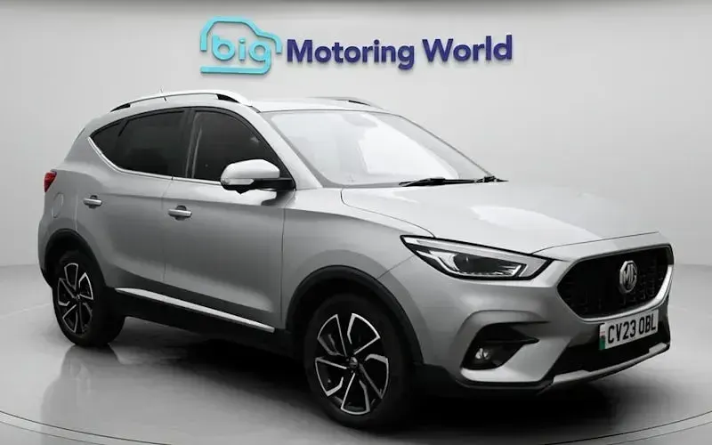 Używany MG ZS Exclusive 106 KM (77 kW) 2023 SUV