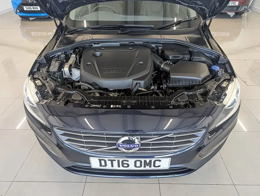 Used Volvo S60 SE Lux 2016 Magic blue Sedan