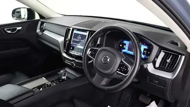 Used Volvo XC60 Plus 197 HP (144 kW) 2023 SUV