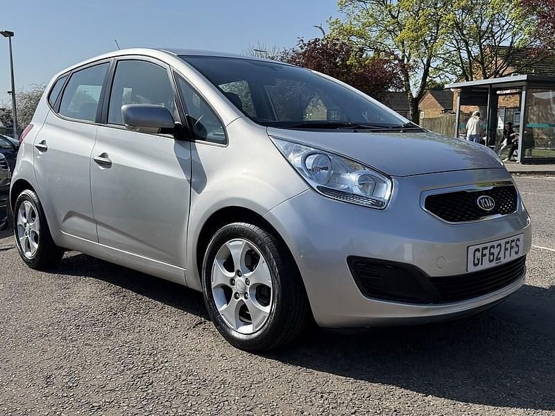 Used Kia Venga 123 HP (90 kW) 2012 Silver Hatchback
