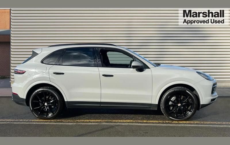 Used Porsche Cayenne S Platinum Edition 434 HP (319 kW) 2022 Grey SUV