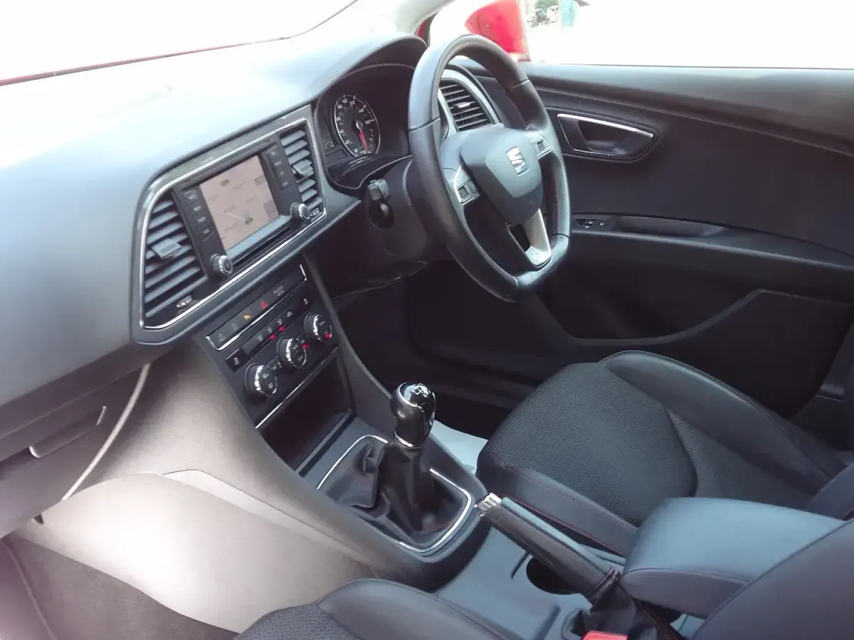 Used Seat Leon FR 150 HP (110 kW) 2014 Red Estate