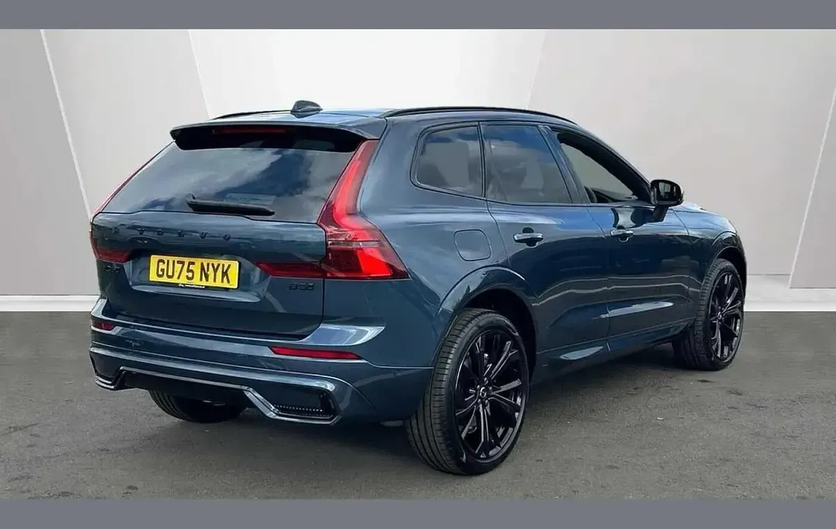 Used Volvo XC60 Ultra 247 HP (181 kW) 2025 Blue SUV