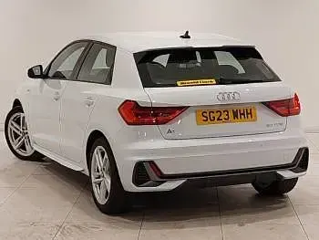 Begagnad Audi A1 S-Line 110 HK (80 kW) 2023 Vit SUV