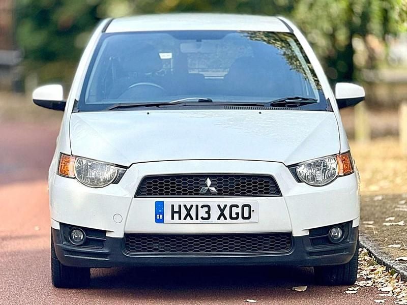 Used Mitsubishi Colt 94 HP (69 kW) 2013 White Hatchback