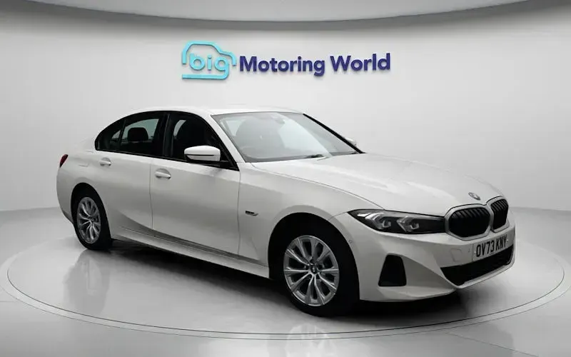 Used BMW 330e Sport Line 292 HP (214 kW) 2023 White Sedan