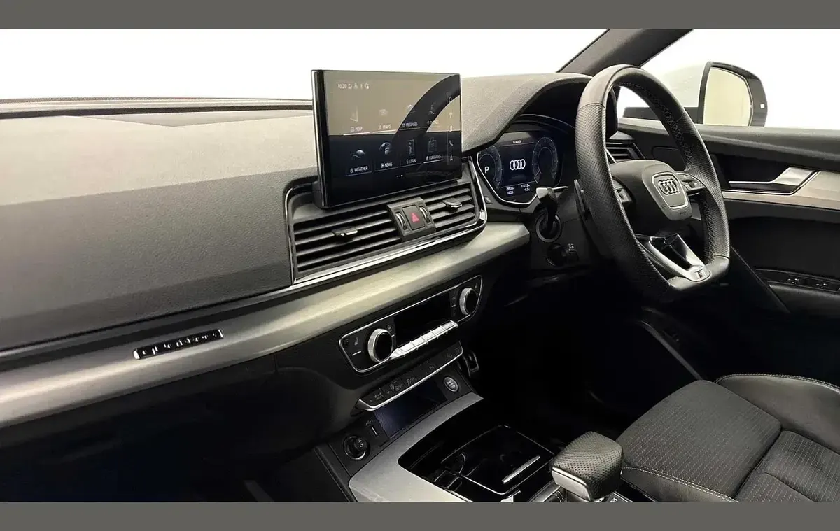 Used Audi Q5 S-Line 265 HP (194 kW) 2023 White SUV