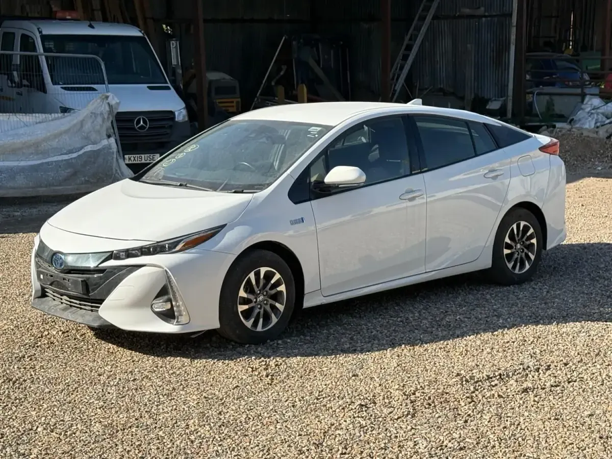 Usado Toyota Prius Business Edition 122 HP (89 kW) 2021 Branco Citadino