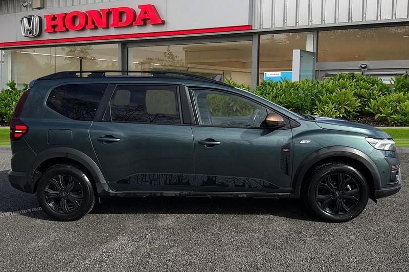 Begagnad Dacia Jogger Extreme 2025 Grön Minibuss