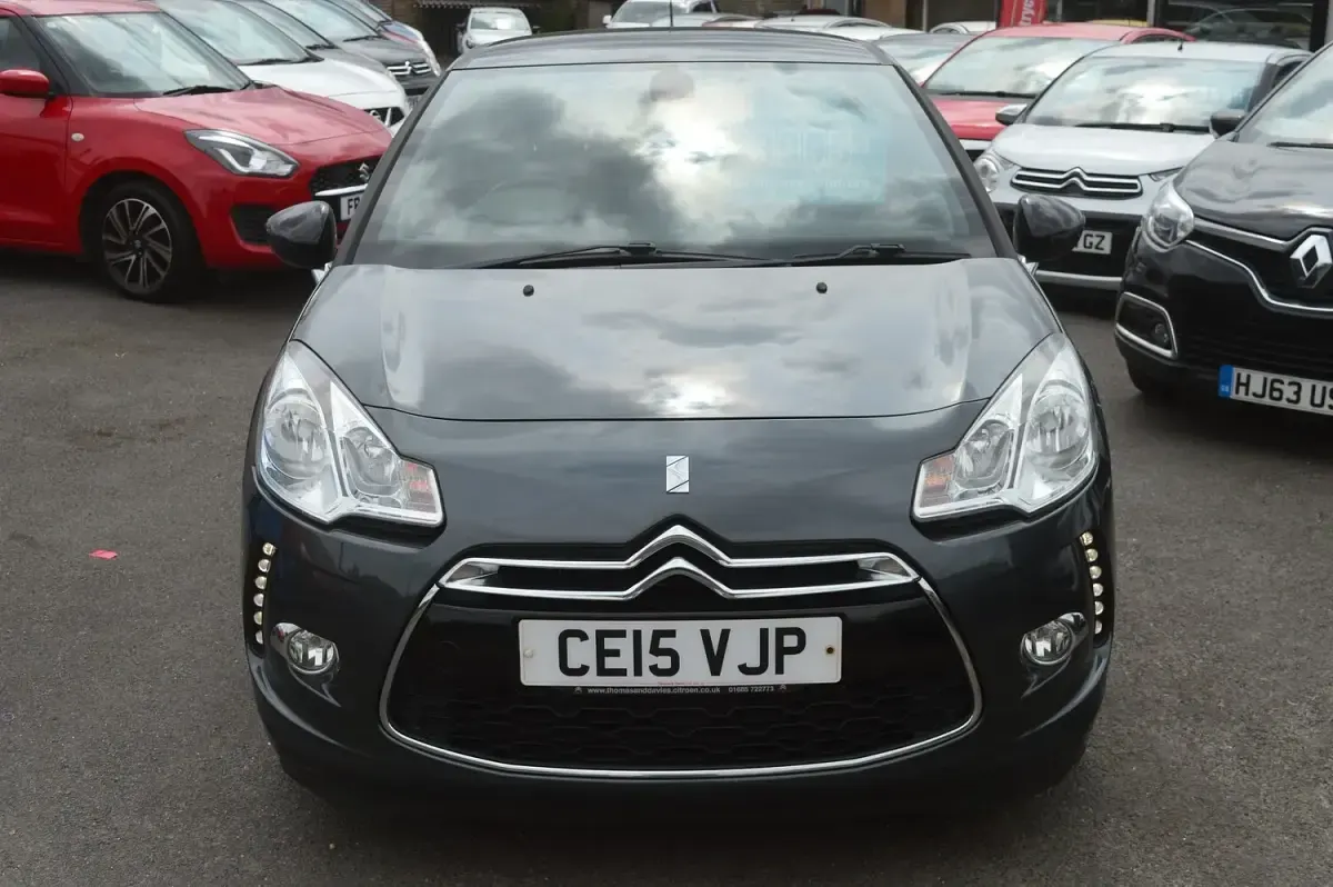Used Citroën DS3 PureTech 110 HP (80 kW) 2015 Grey Hatchback
