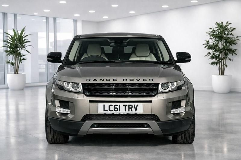 Used Land Rover Range Rover evoque Prestige 190 HP (139 kW) 2011 Gold Estate
