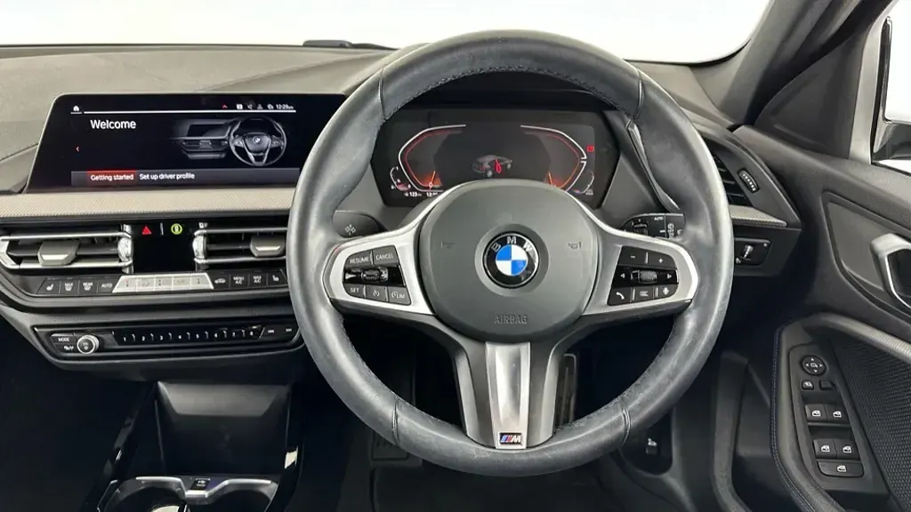Used BMW 118 M Sport 134 HP (98 kW) 2023 Grey Hatchback