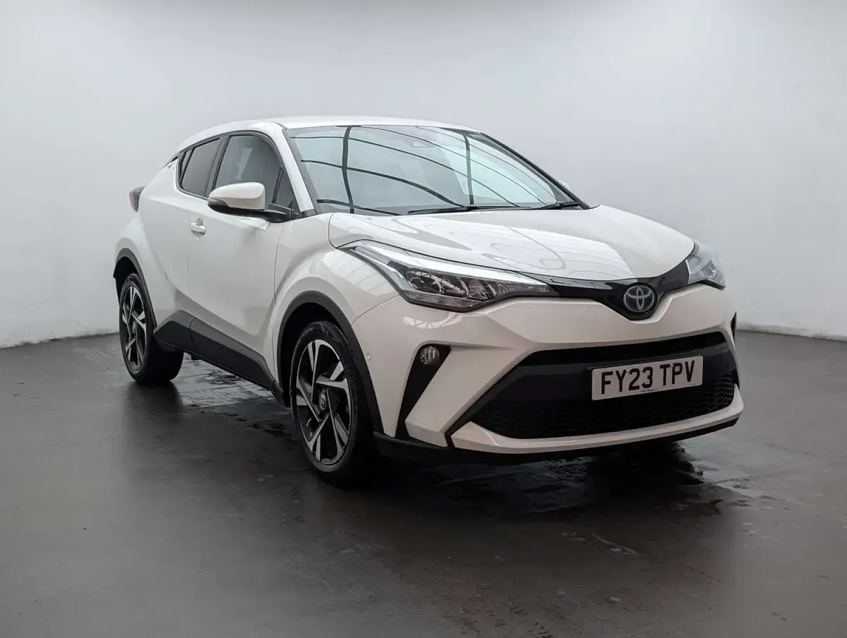 Used Toyota C-HR Design 122 HP (89 kW) 2023 White SUV