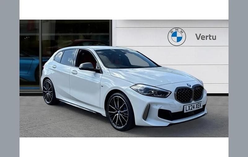 Usado BMW M135 Comfort Edition 306 HP (225 kW) 2024 Citadino