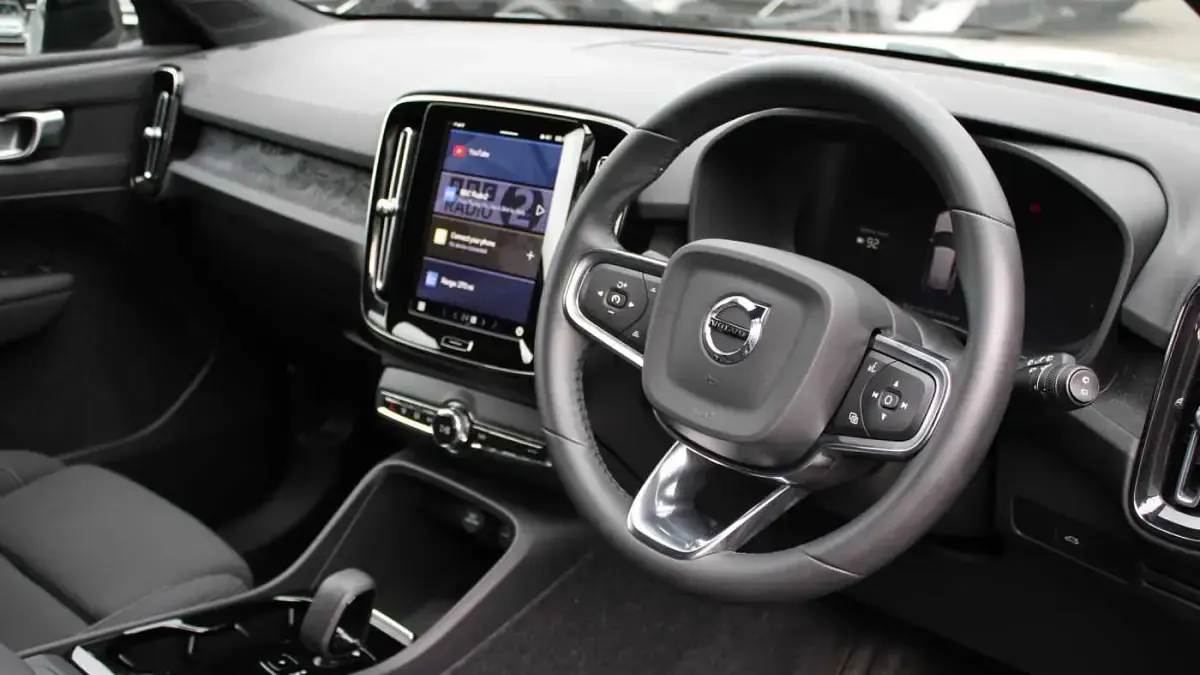 Used Volvo XC40 Core 175 kW (238 HP) 2024 SUV