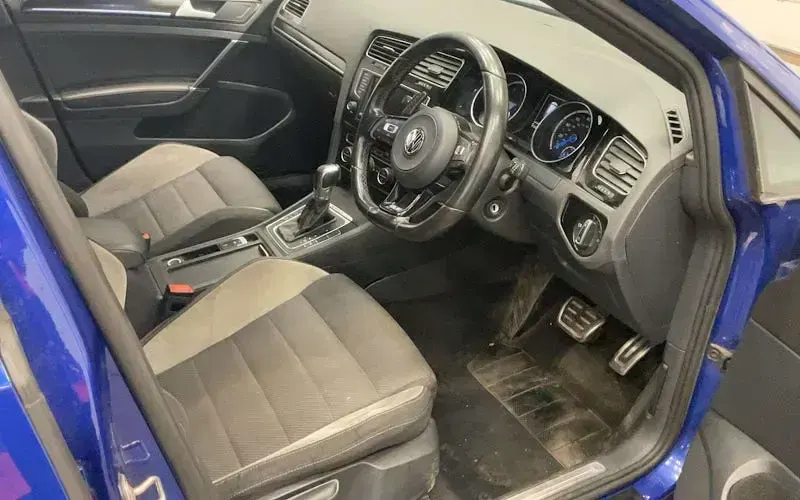 Used VW Golf VII R 300 HP (220 kW) 2016 Blue Hatchback