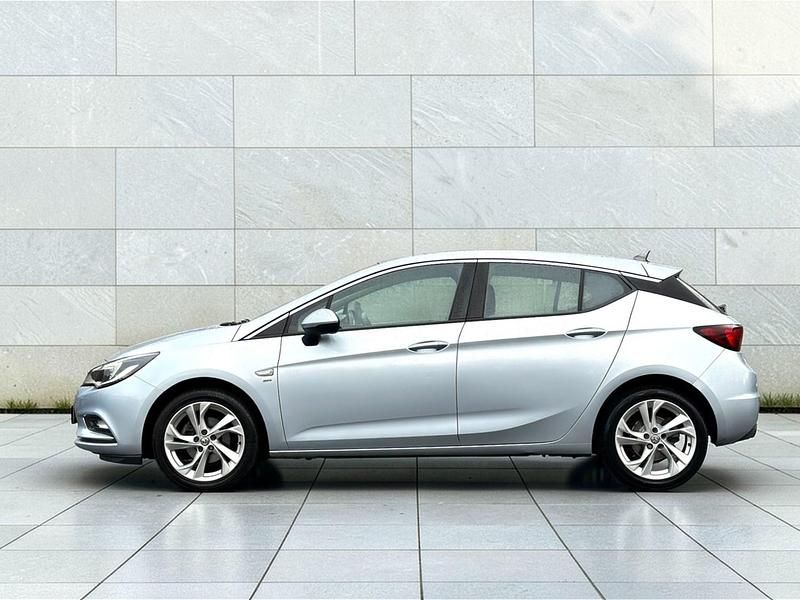 Used Vauxhall Astra SRi 2018 Silver Hatchback