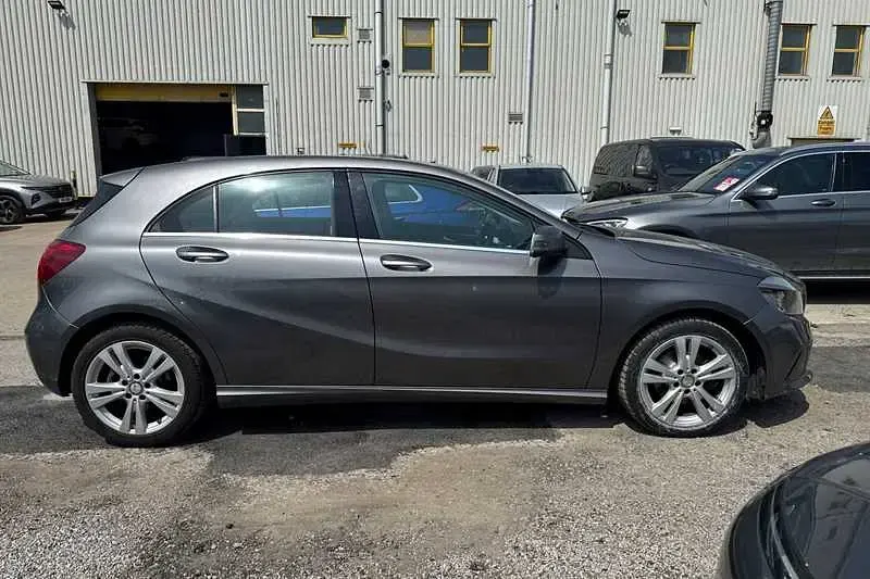 Used Mercedes A180 109 HP (80 kW) 2017 Grey Hatchback