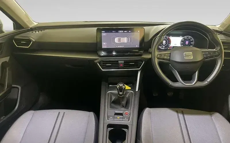 Used Seat Leon SE Dynamic 110 HP (80 kW) 2023 Hatchback