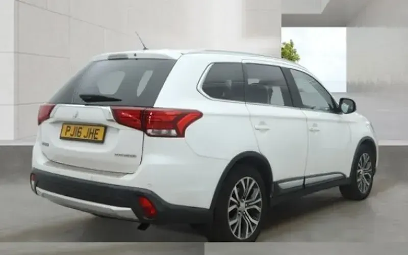 Used Mitsubishi Outlander 150 HP (110 kW) 2016 SUV