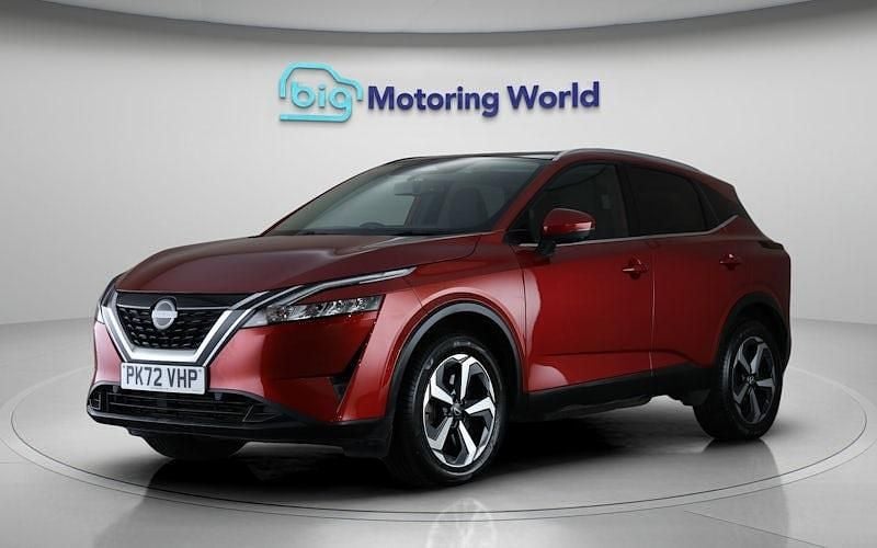 Used Nissan Qashqai N-Connecta 190 HP (139 kW) 2023 Red SUV