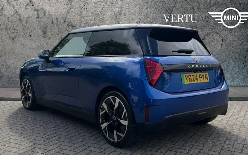 Used Mini Cooper Exclusive 160 kW (218 HP) 2026 Hatchback