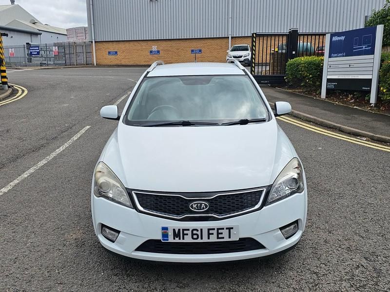 Usado Kia Ceed 2011 Branco Citadino