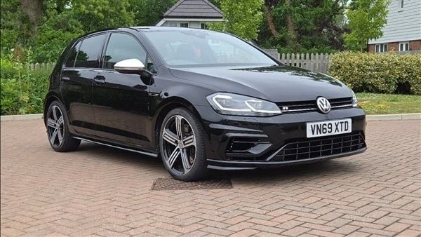 Deep black pearl Used 2019 VW Golf VII R Hatchback | £23,495 (Good price) - Image 1/1