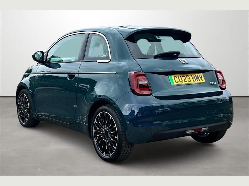 Used Fiat 500e La Prima 85 kW (116 HP) 2023 Green Hatchback