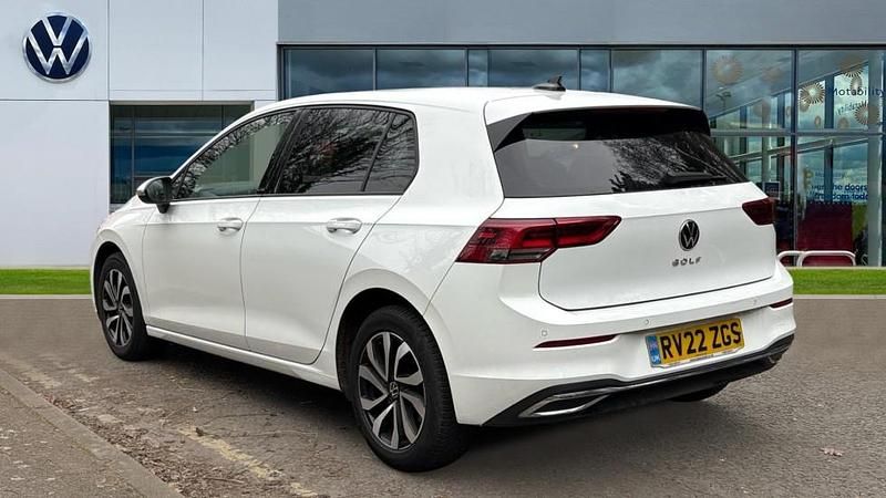 Used VW Golf VIII Active 130 HP (95 kW) 2022 Pure white